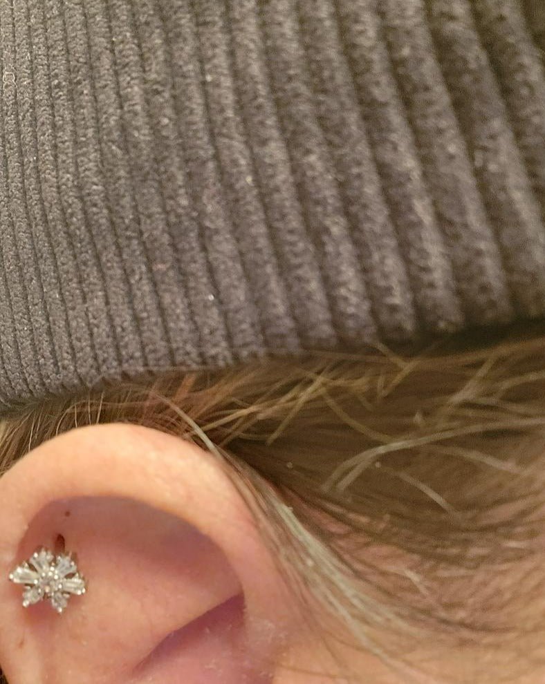 Snowflake Cartilage Earring / Christmas CZ Snowflake Fashion Hut Jewelry