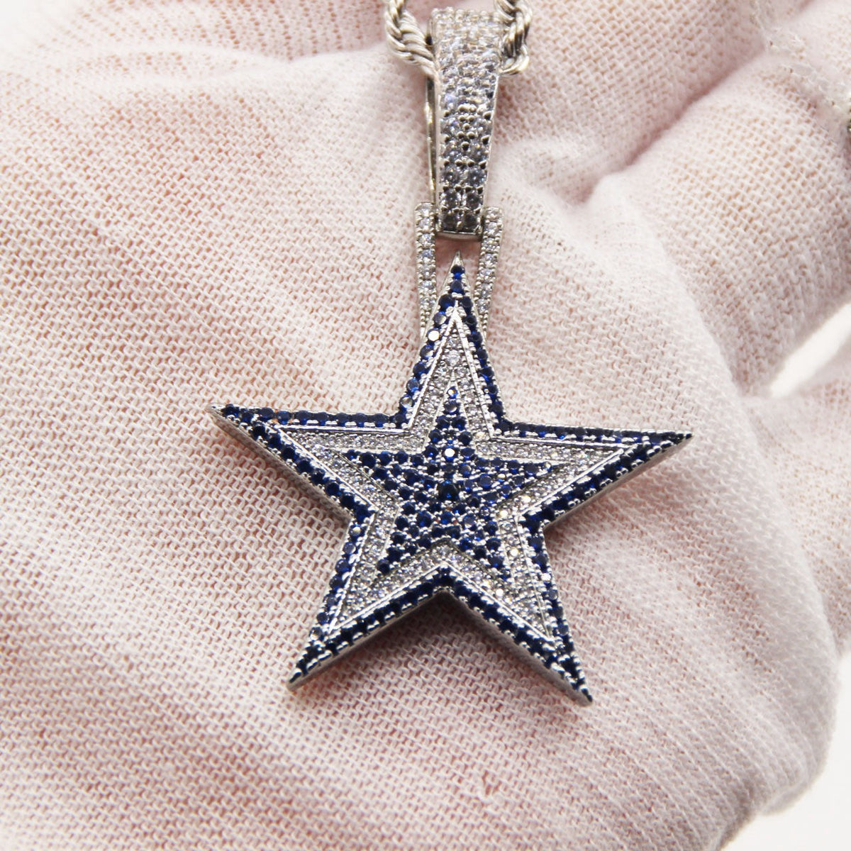 Dallas Star Pendant Necklace – Fan Gift for Game Day