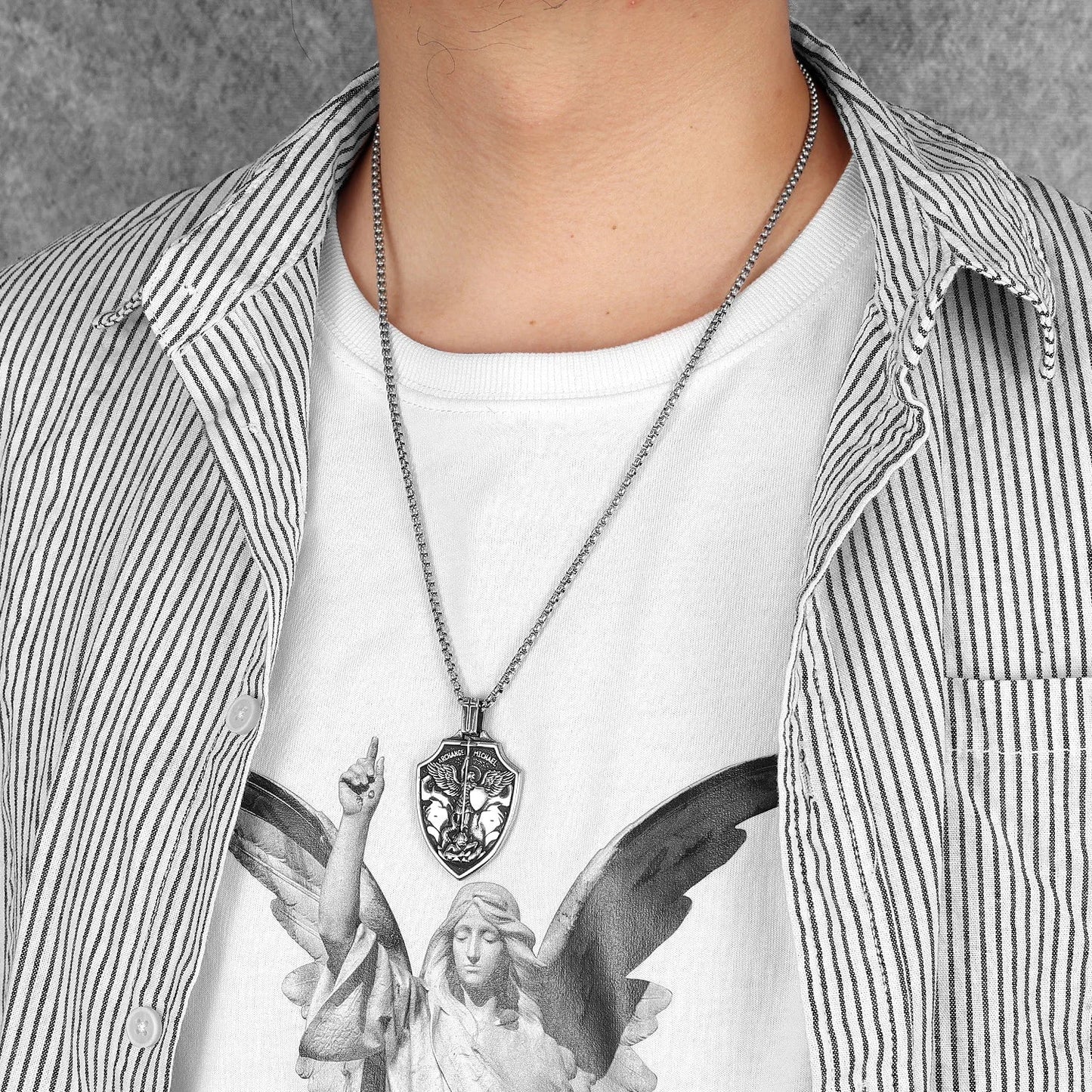 Archangel St.Michael Shield Amulet Stainless Steel Men's Necklace Pendant Chain