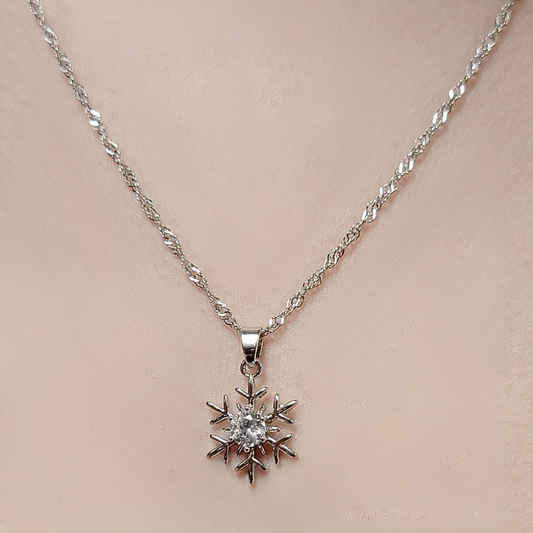 Snowflake Necklace - Fashion Hut Jewelry