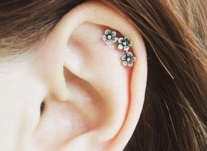 316L Stainless Steel Triple Flower Cartilage Earring | Fashion Hut Jewelry