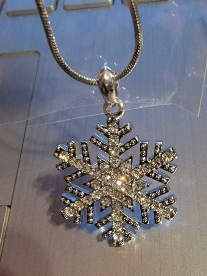 White Gold Cz Cubic Zirconia Snowflake Winter Pendant Necklace Chain | Fashion Hut Jewelry